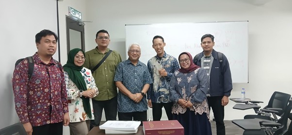 “Revolusi Akademik di Malaysia: Prof. Emeritus Dr. Rushami Ubah Mahasiswa S3 Menjadi Peneliti Kelas Dunia!”